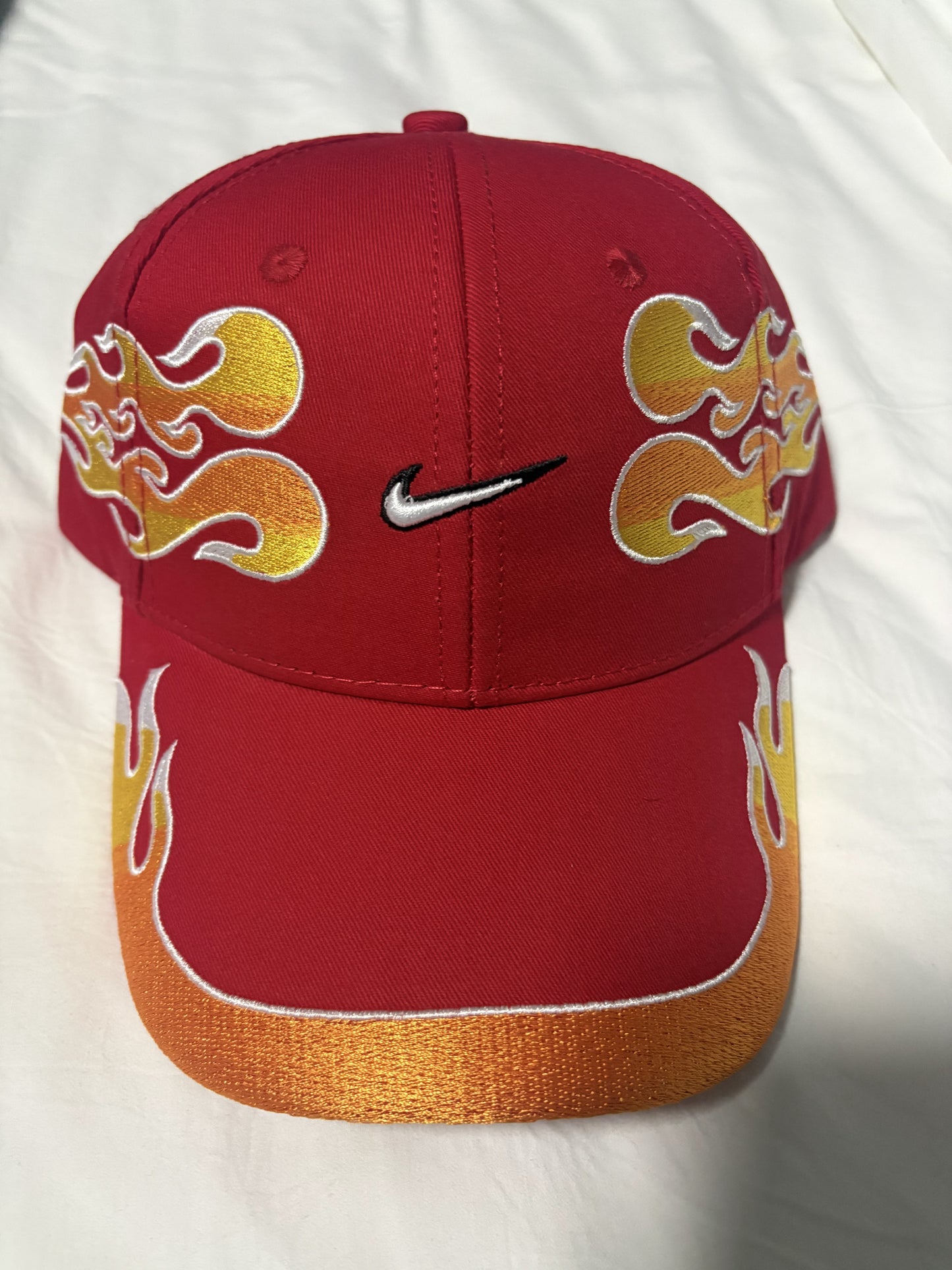 Nike Semi-Structured OG Flame Club Cap-Red