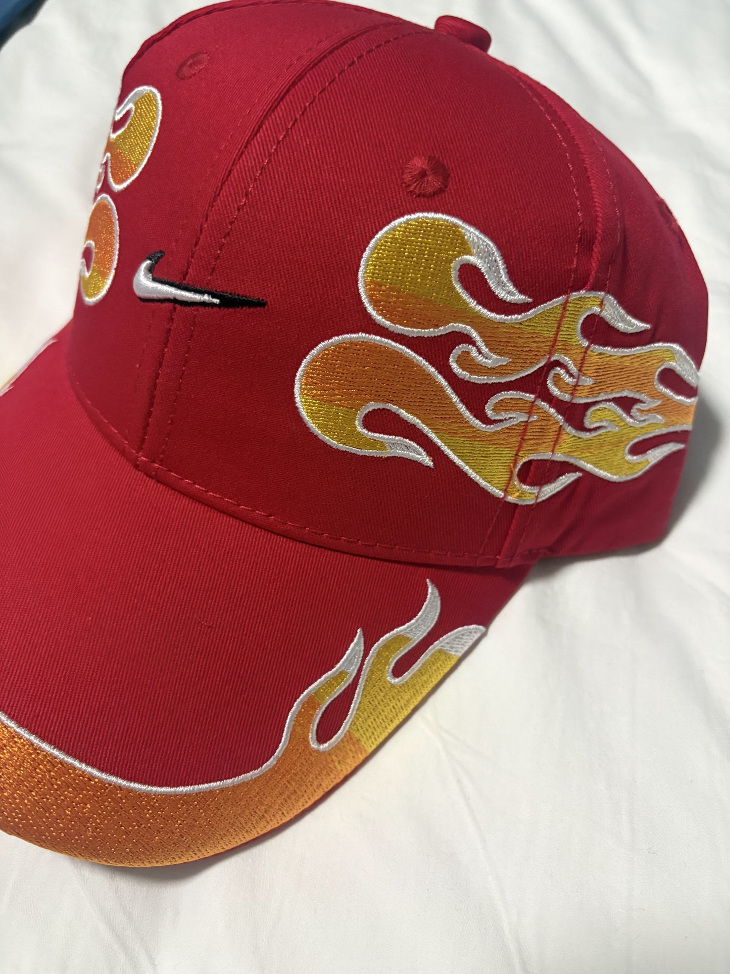 Nike Semi-Structured OG Flame Club Cap-Red