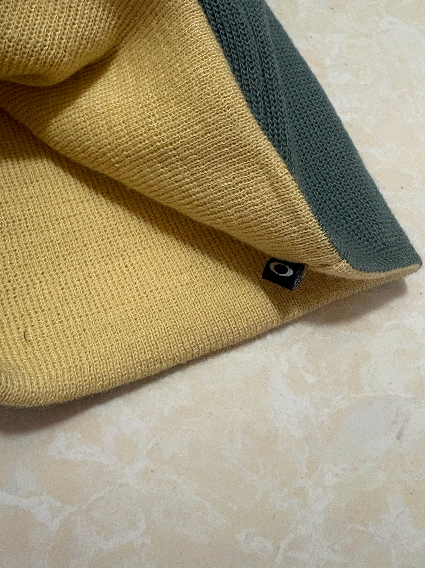 Oakley Ellipse  Beanie Green and Yellow