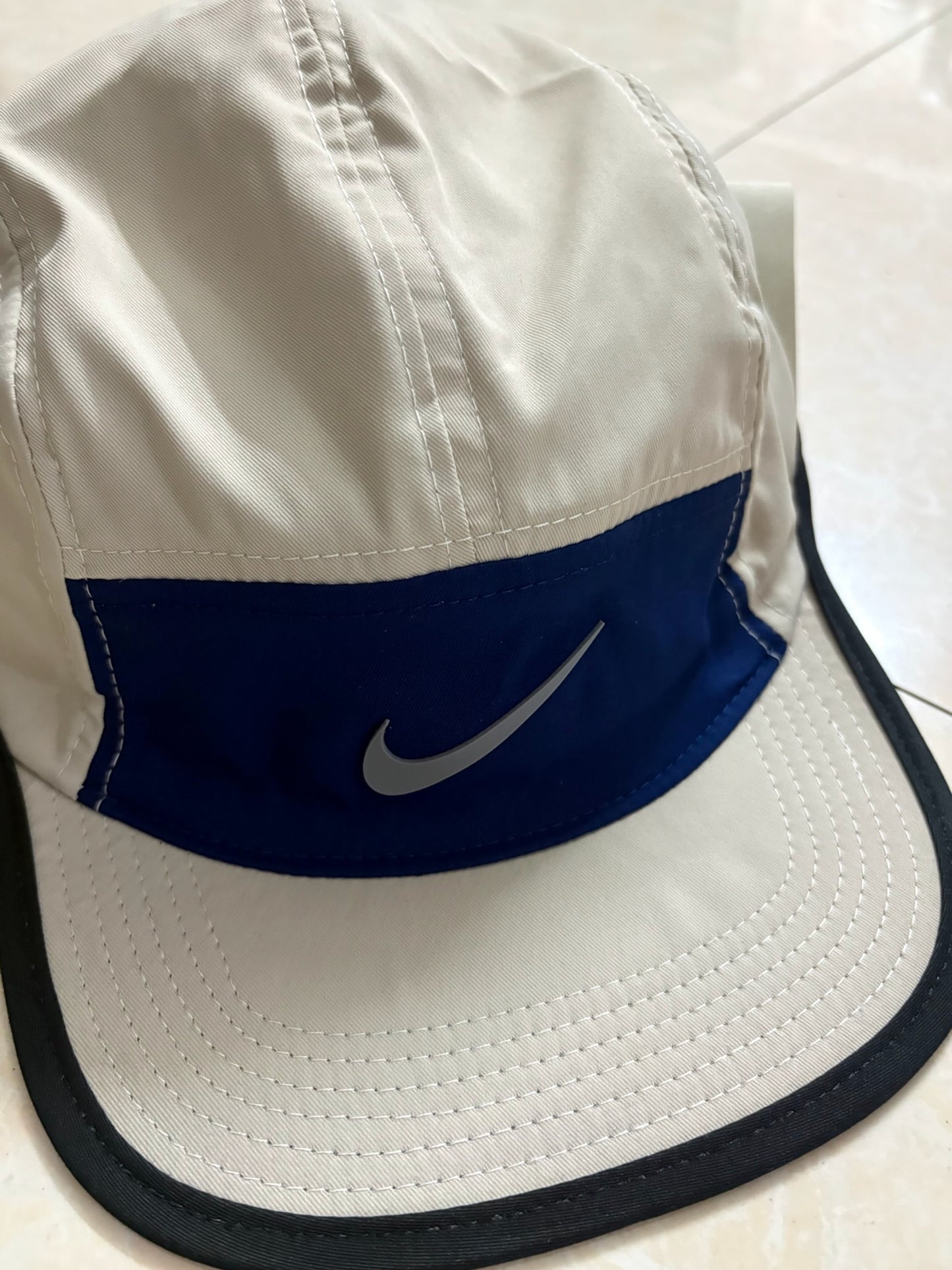 Nike Dri-FIT Fly Cap - Off Whire Royal Bule