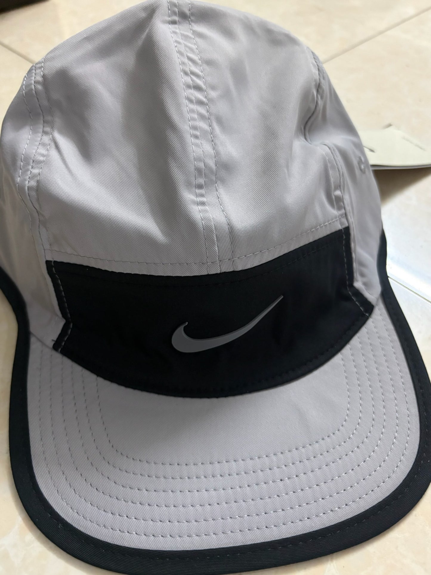 Nike Dri-FIT Fly Cap - Light Grey Black