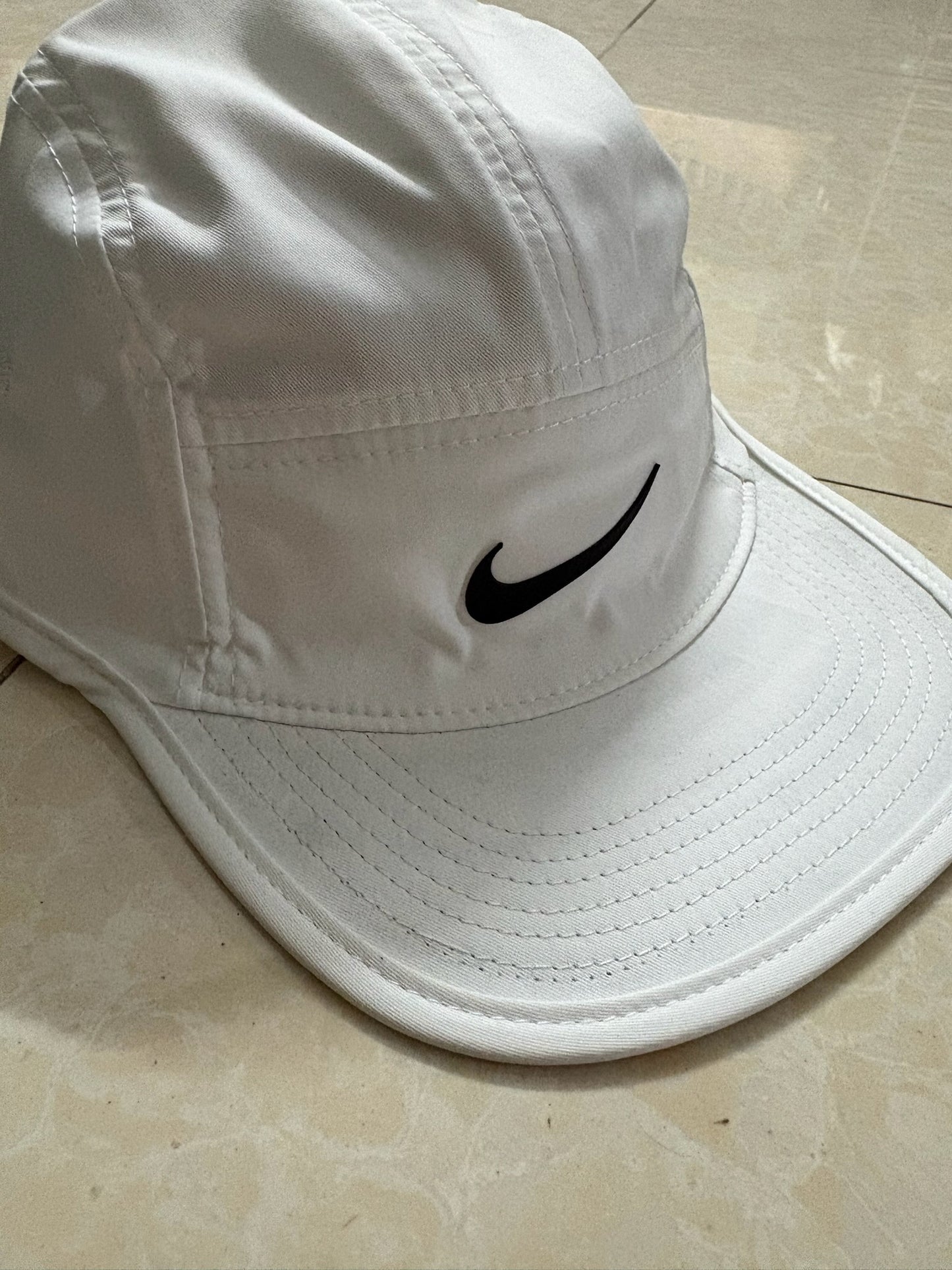 Nike Dri-FIT Fly Cap - White