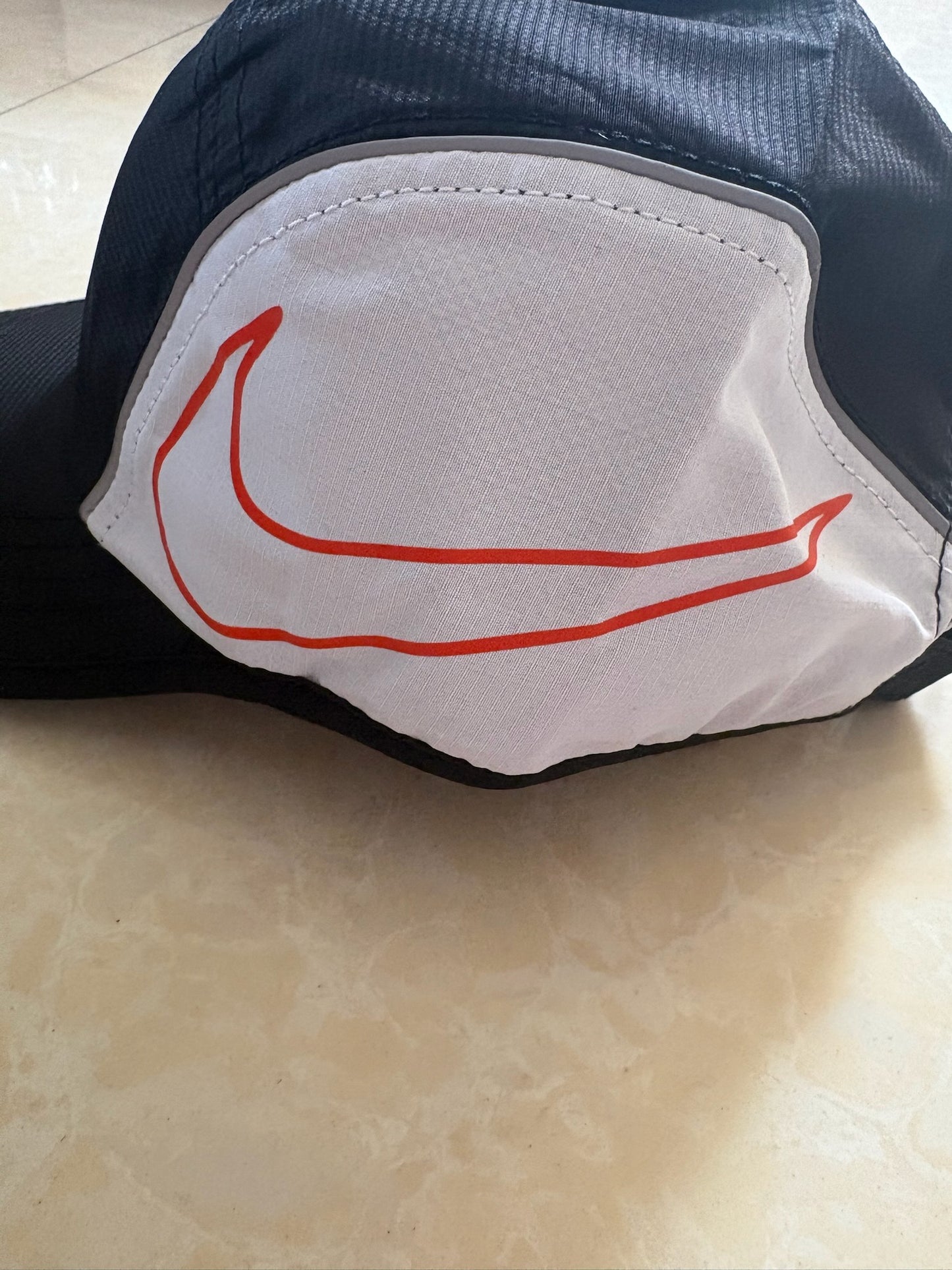 Nike AeroBill AW84 - Back White