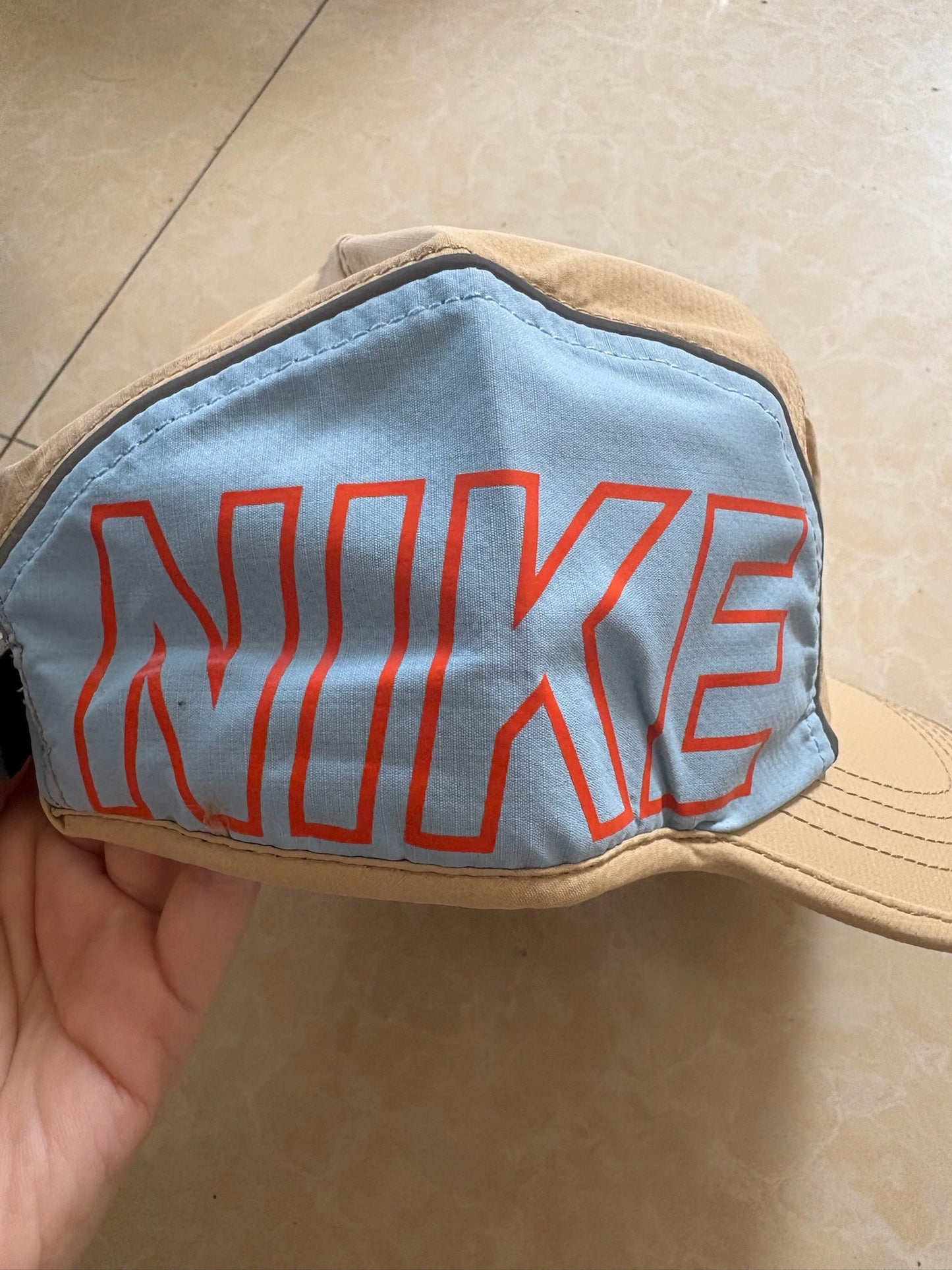 Nike AeroBill AW84 - Tan