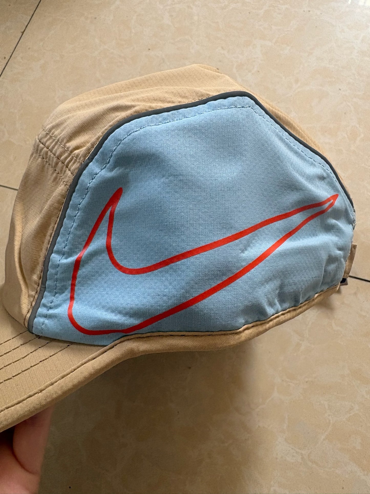 Nike AeroBill AW84 - Tan