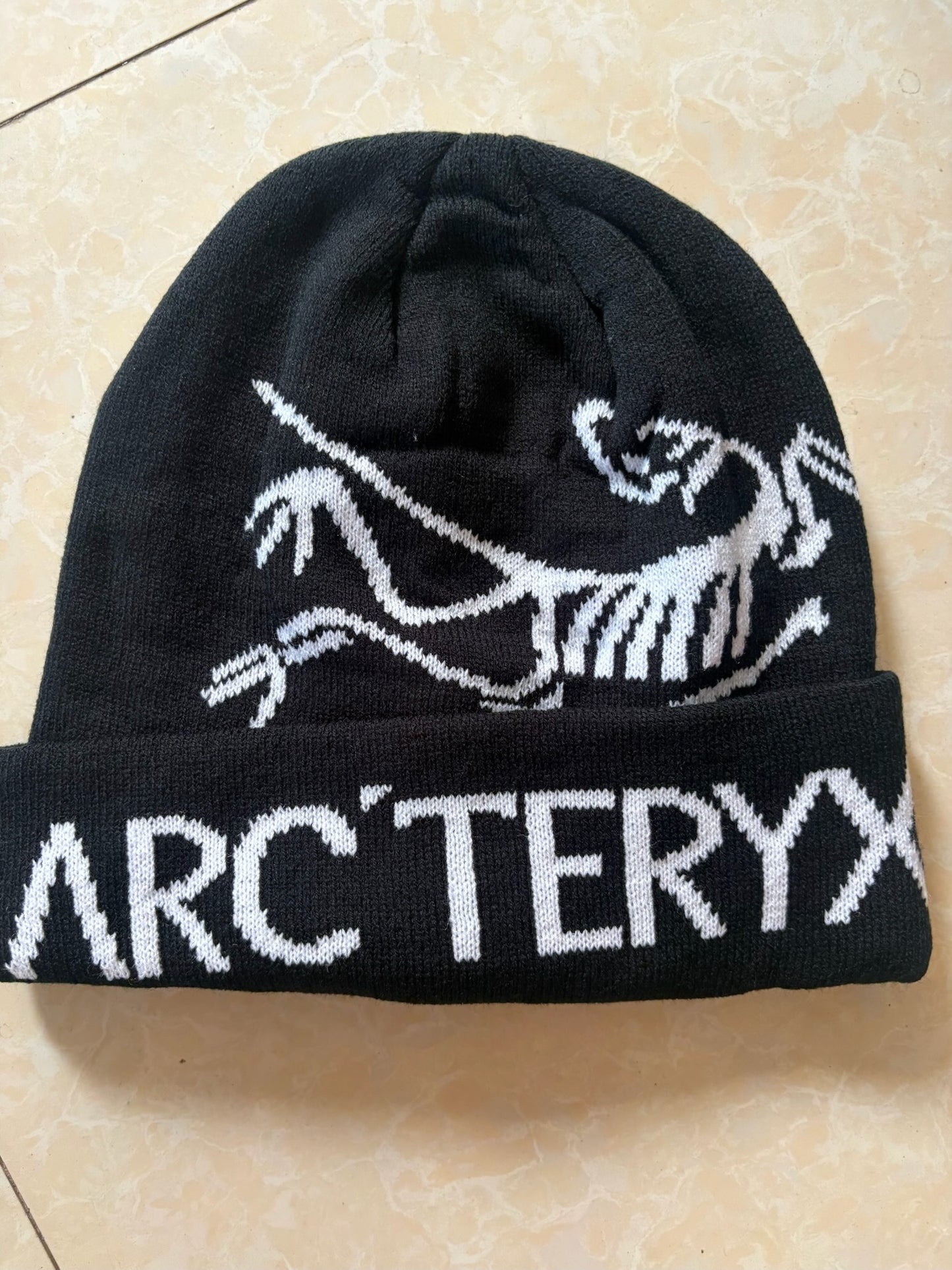 Word Toque – Black / White