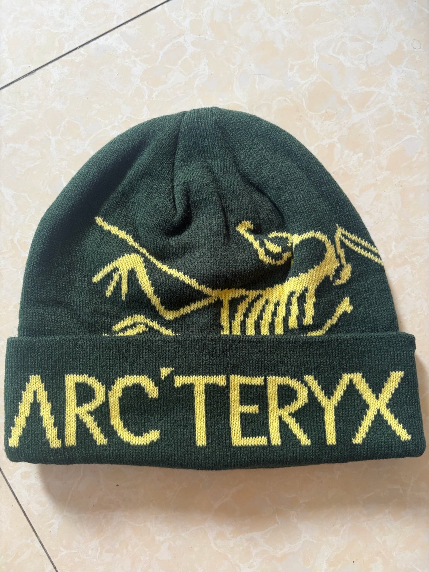 Word Toque – Dark Green / Yellow