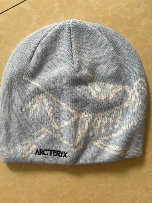 Bird Head Toque – Light Blue Grey