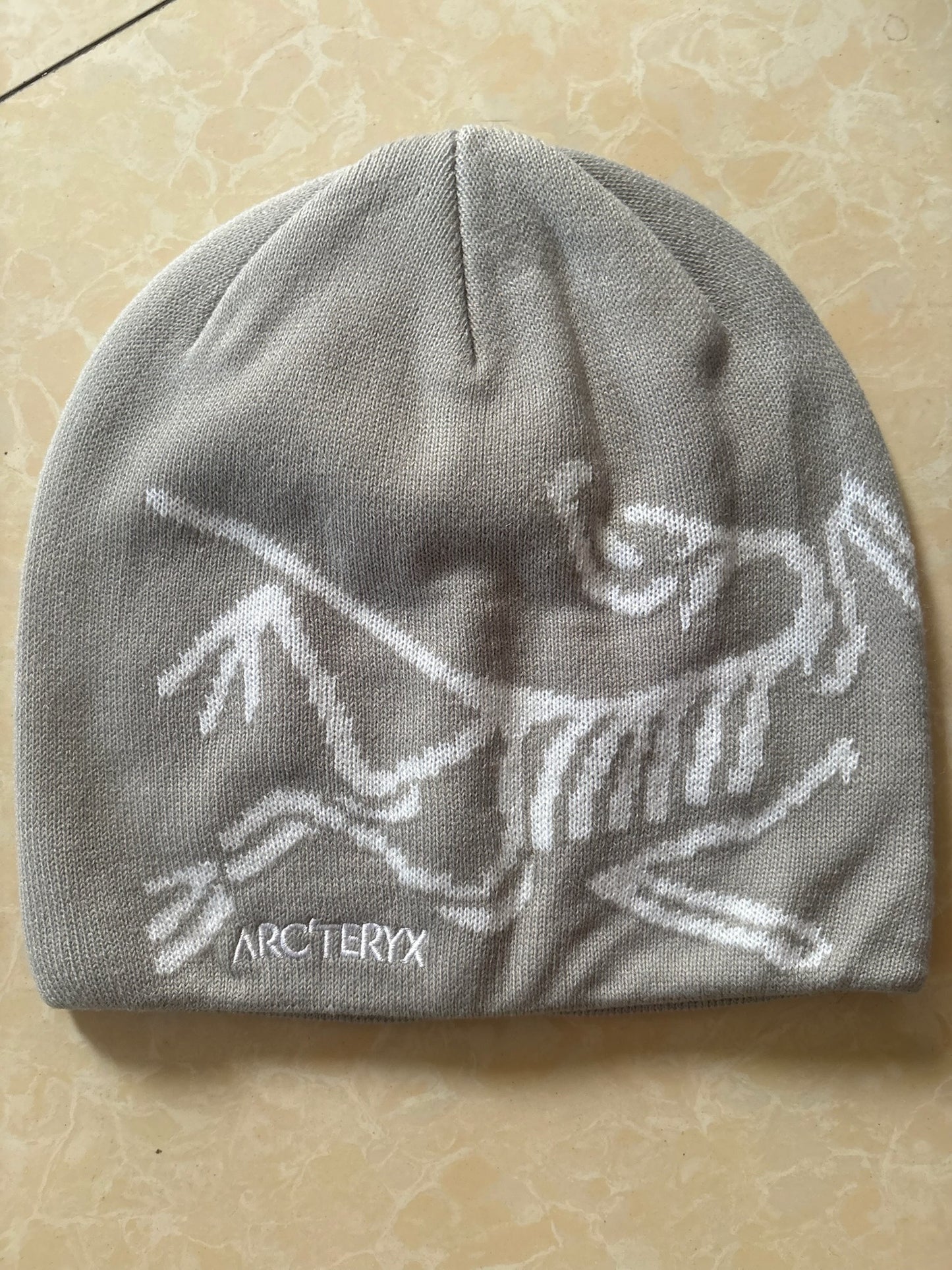 Bird Head Toque – Solitude / Arctic Silk