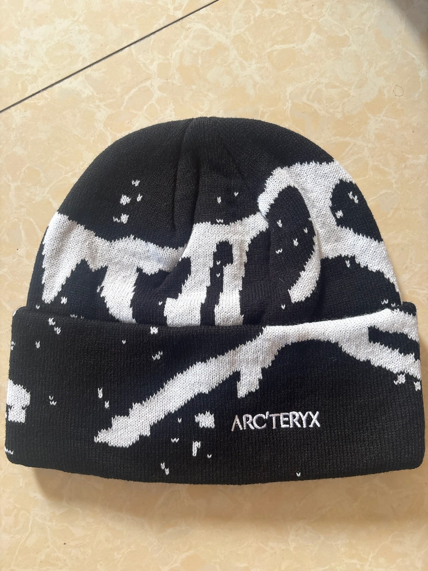 Grotto Toque – Black Void