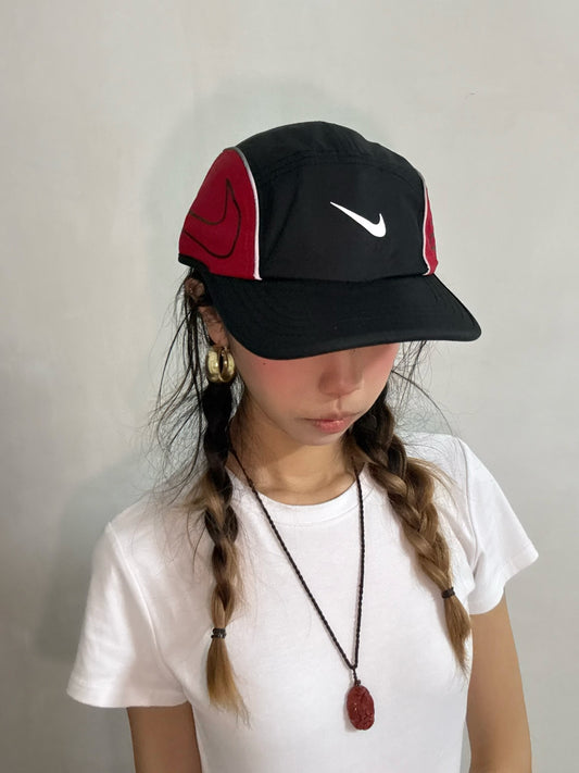 Nike AeroBill AW84 Cap-Black Red