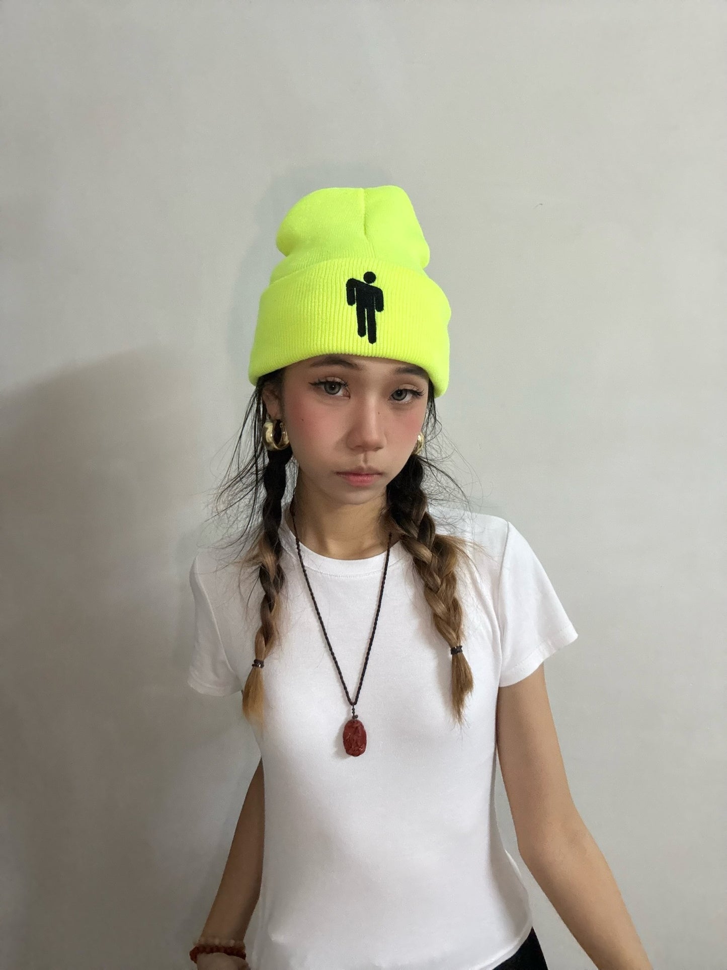 Bonnet Billie Eilish-neon yellow