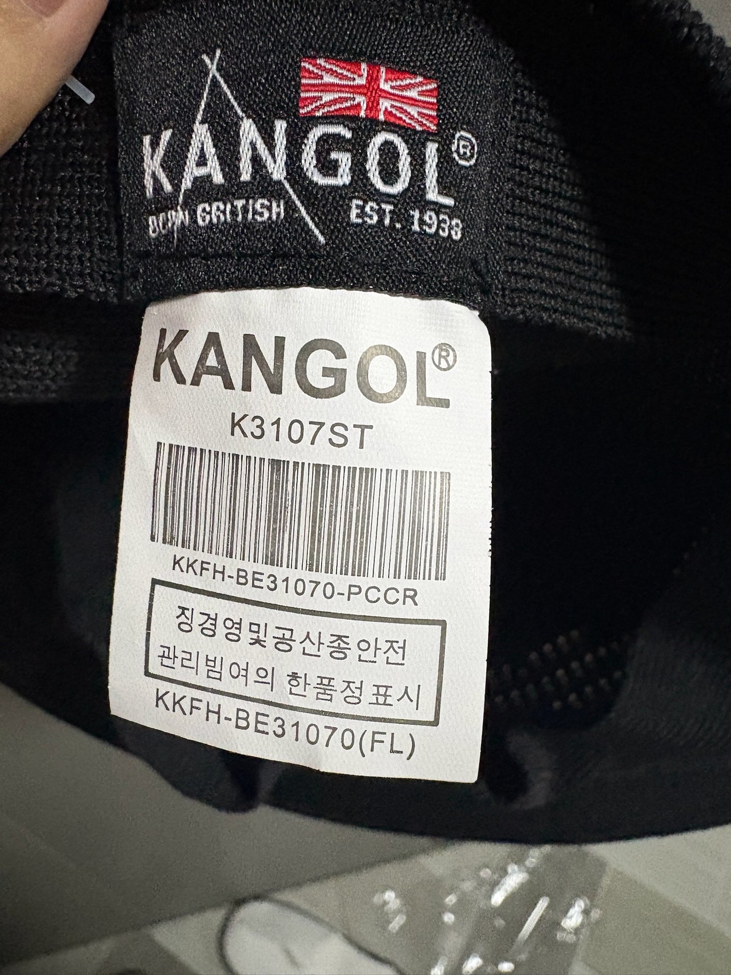 Kangol Tropic 504 Ventair flat cap-Black