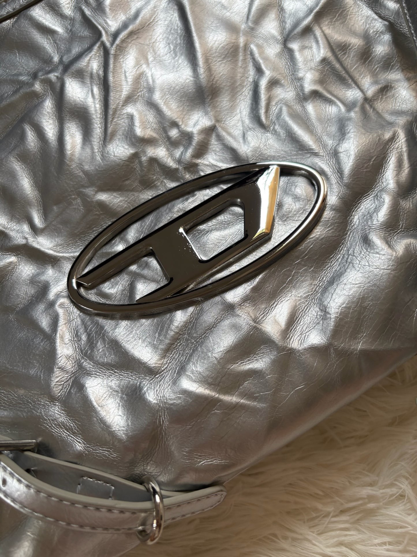Diesel 1DR Shoulder Bag – Metallic Silver