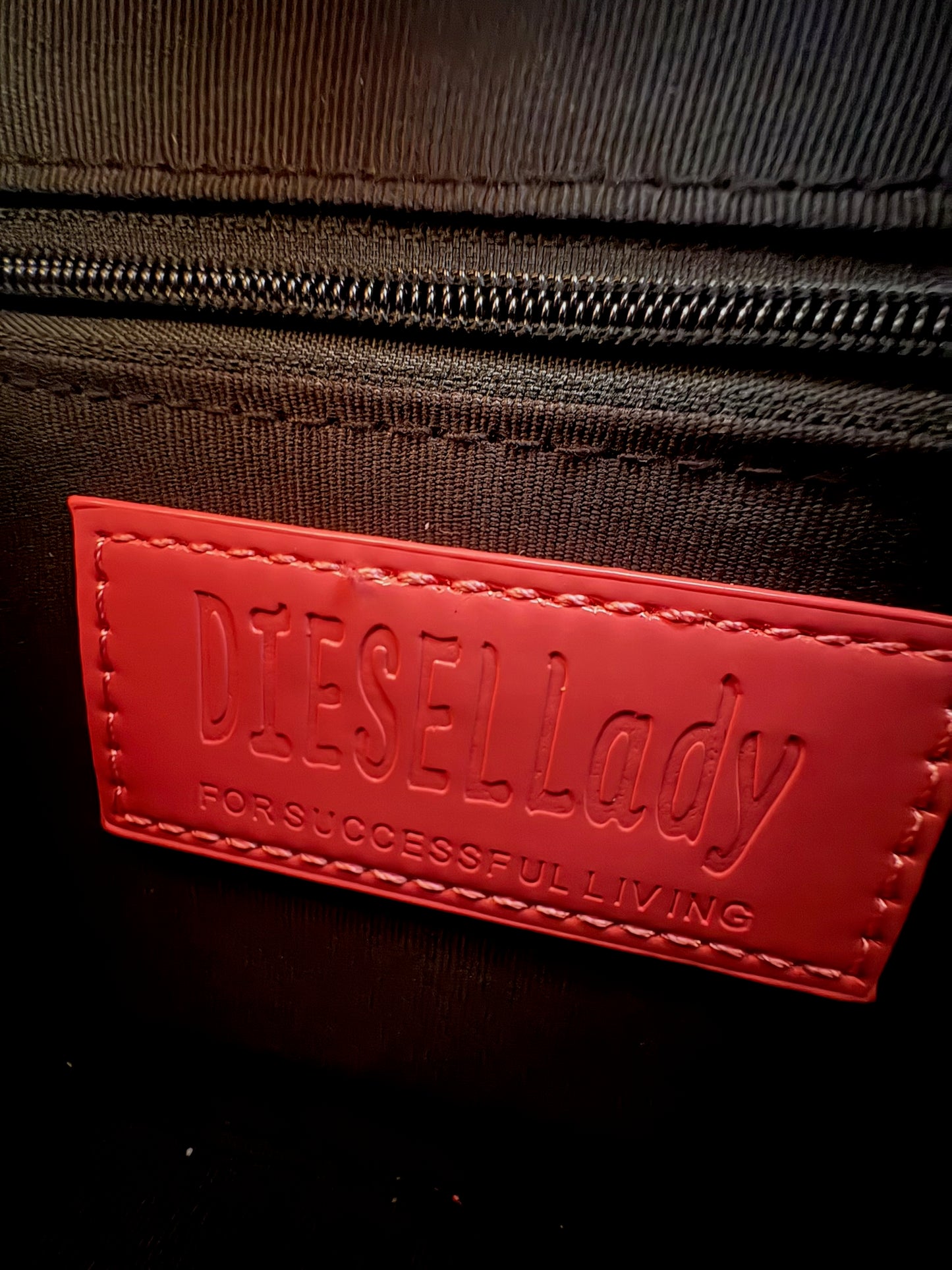 Diesel Oval D Crossbody – Pink